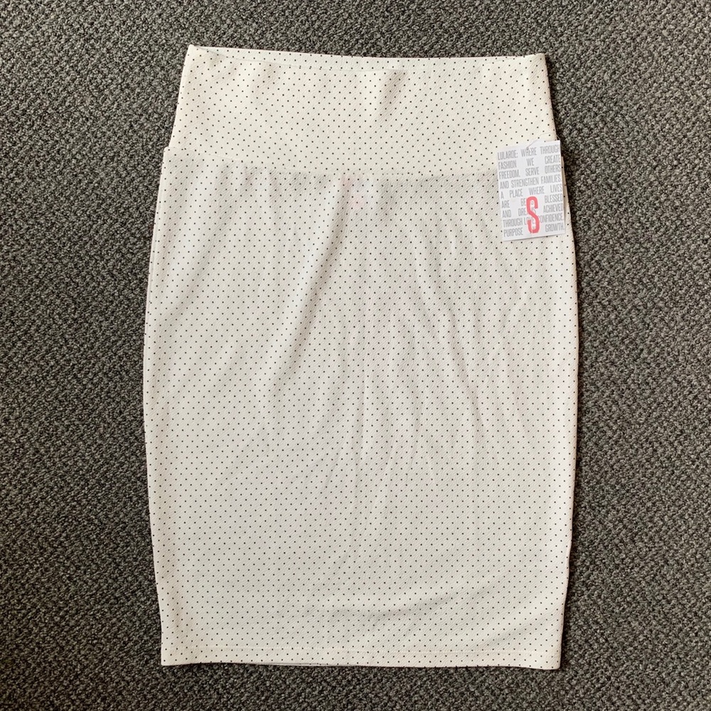 Lularoe Cassie small polka dot